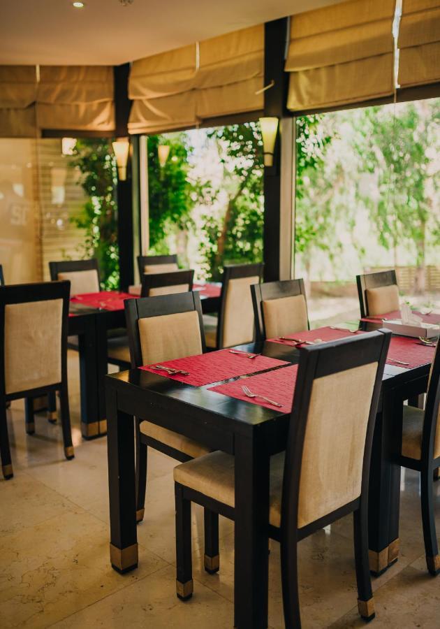 Ashur Hotel Dukhan Eksteriør billede