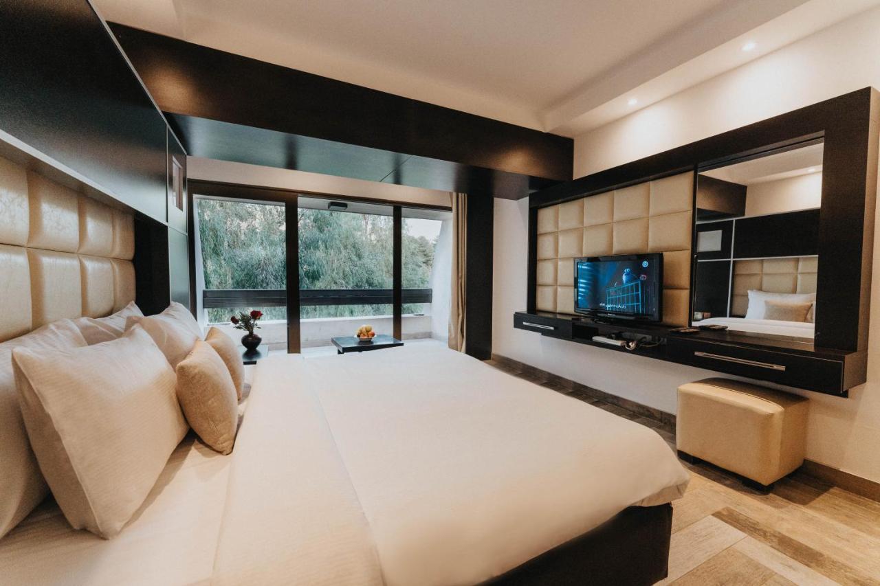 Ashur Hotel Dukhan Eksteriør billede